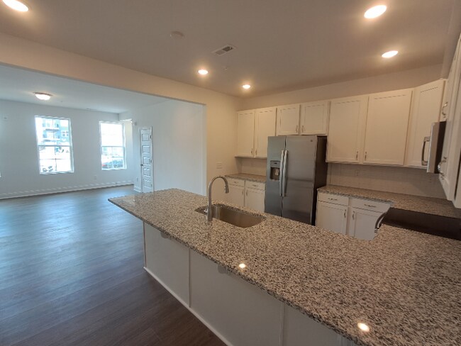 Photo - 602 Mkt Grv Dr Unit 100