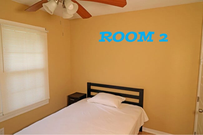 Building Photo - 1045 Ontario St