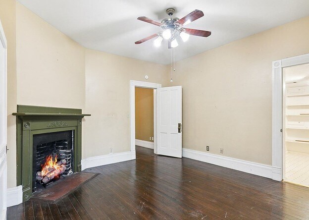 Photo - 250 N Main St