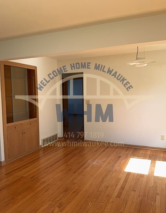 Photo - 7313 Harwood Ave
