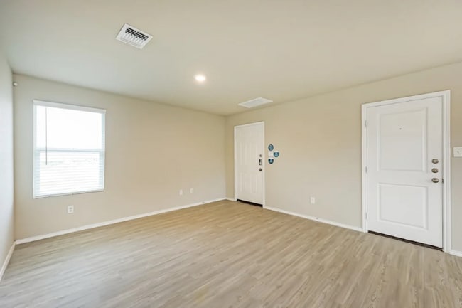 Photo - 5602 Basilica Pl