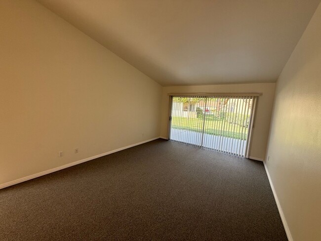 Photo - Clean & Move in ready El Dorado