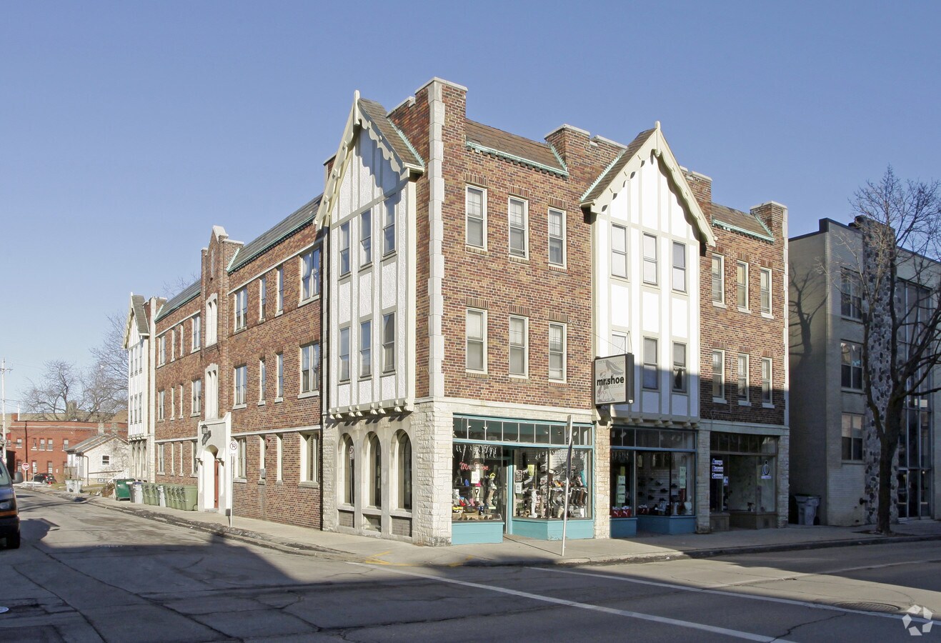 Photo - Farwell Studio Apartments