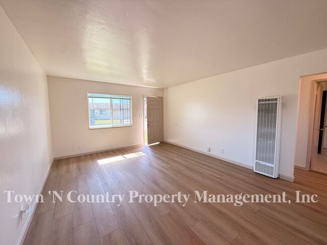 Photo - 818-820 University Ave. Unit 818