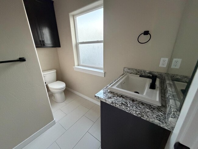 Photo - 7863 28th St