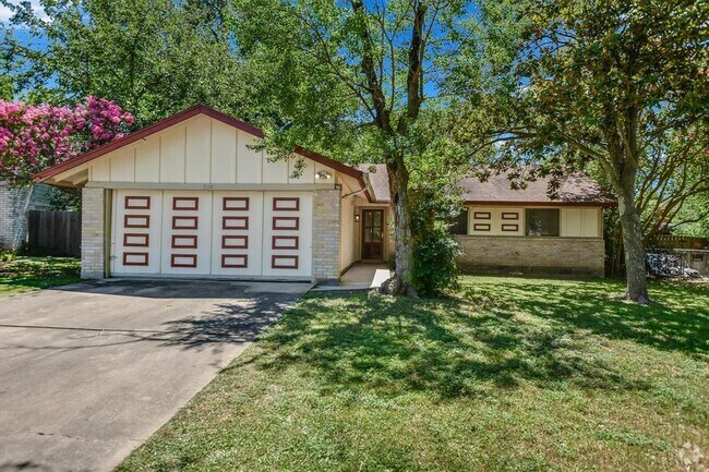 Building Photo - 514 Chihuahua Trail Rental