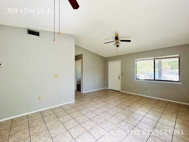 Photo - 709 45th St E