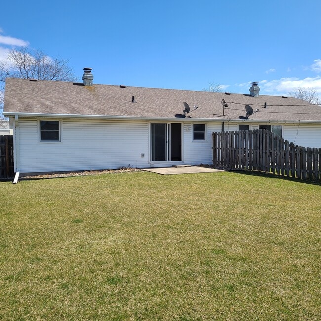 Photo - 1331 Primrose Ln