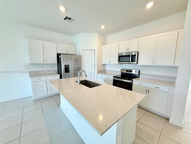 Photo - 6939 Harbours Edge Ave