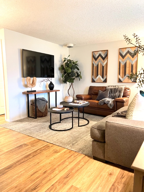 Photo - 10022 Farwest Dr SW