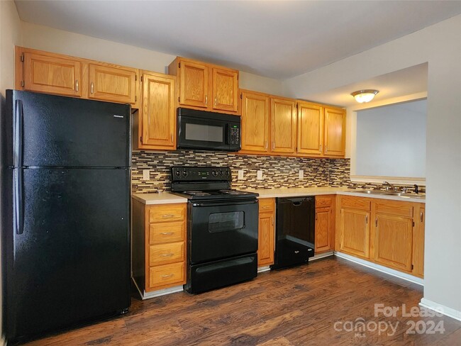 Photo - 268 Southcircle Dr NW Townhome