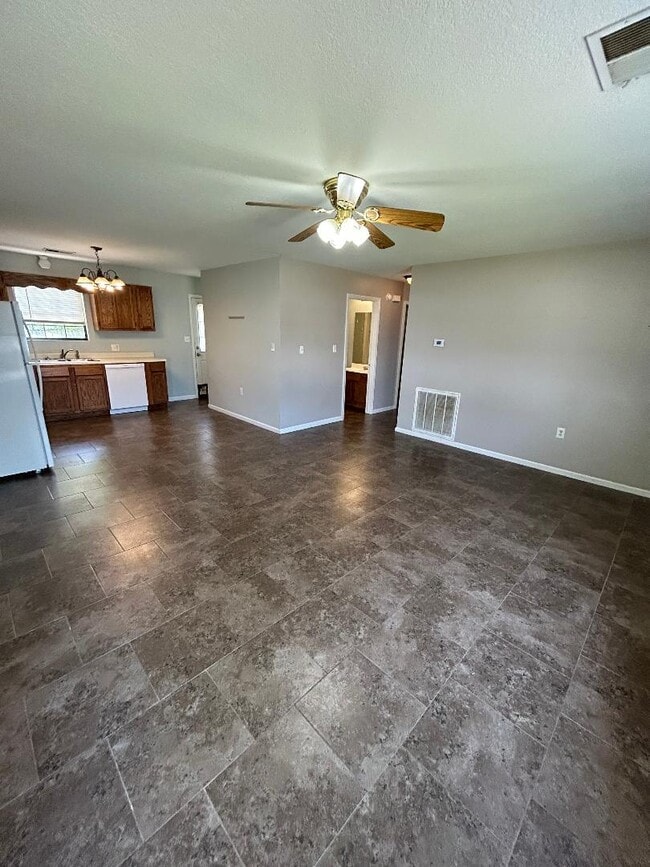 Photo - 103 Jewel Cove