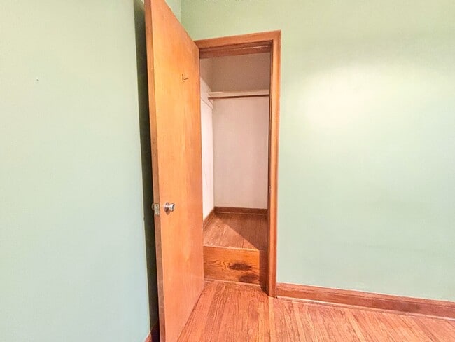 Photo - 2 BED - 1 BATH - ST. CATHERINES - APARTMENT BUILDING Unité 1