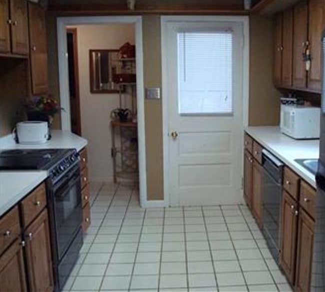 Photo - 8312 Lake Ave