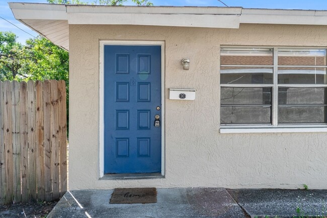 Building Photo - 4624 73rd Ave N Unit B