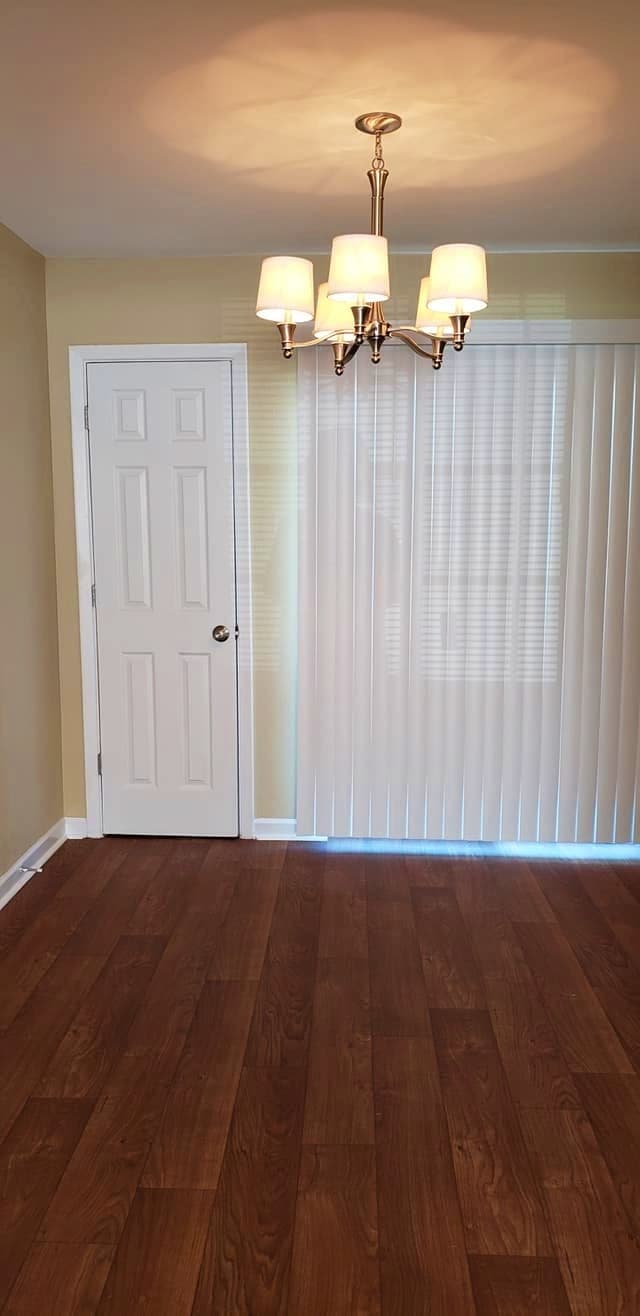 Deluxe Dining Room I