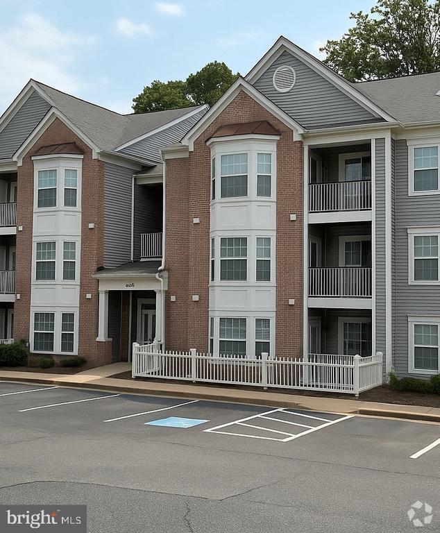 Building Photo - 653 Burtons Cove Way Unit 1 Rental