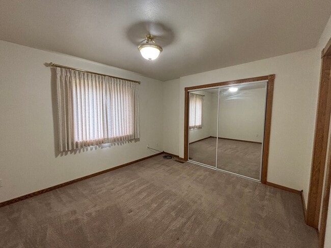 Photo - Beautiful 2 Bedroom 2 Bathroom Storage Gal...