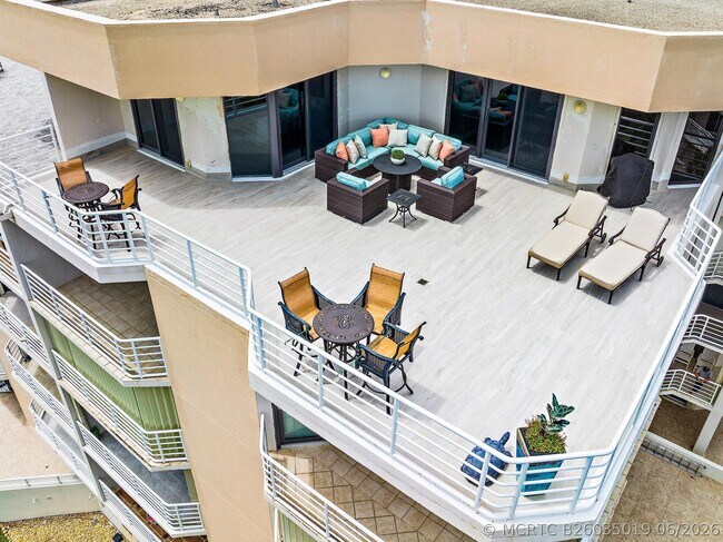 176 Helios Dr Unit 606
