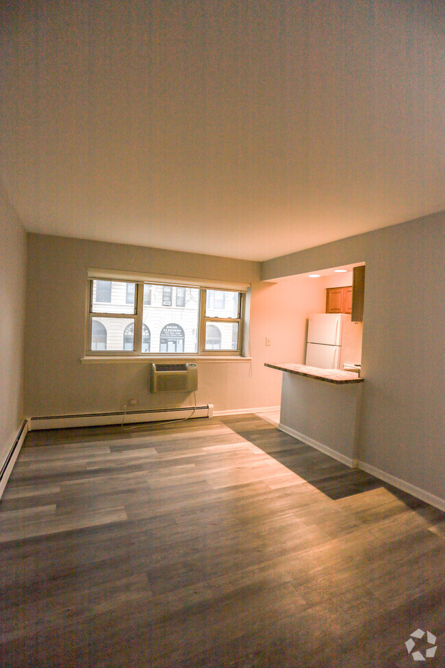 Building Photo - 522 W Briar Pl Unit #251 Rental