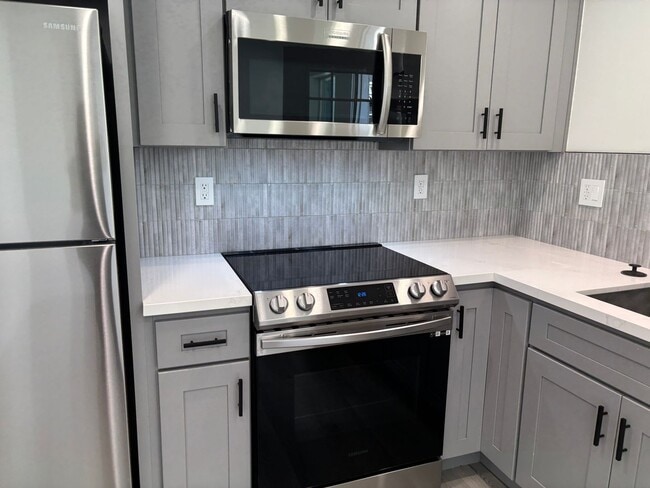 Photo - Lake St, 1219