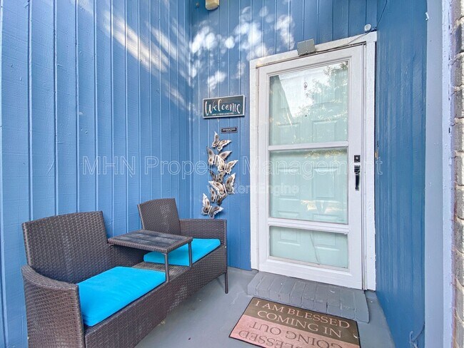 Photo - 9609 Woodland Hills