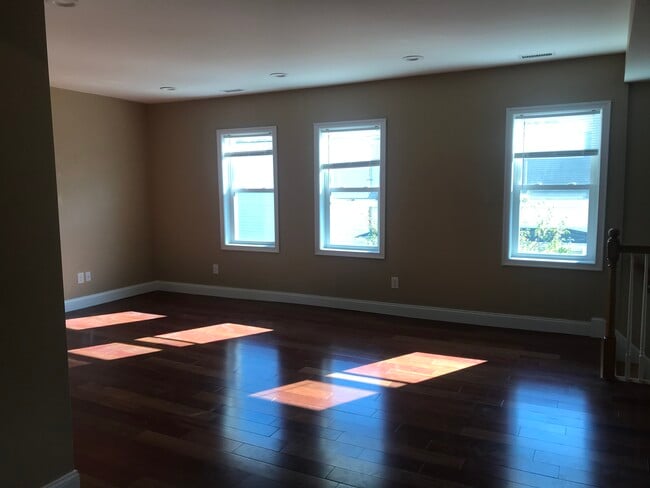 Photo - 35 Governor St