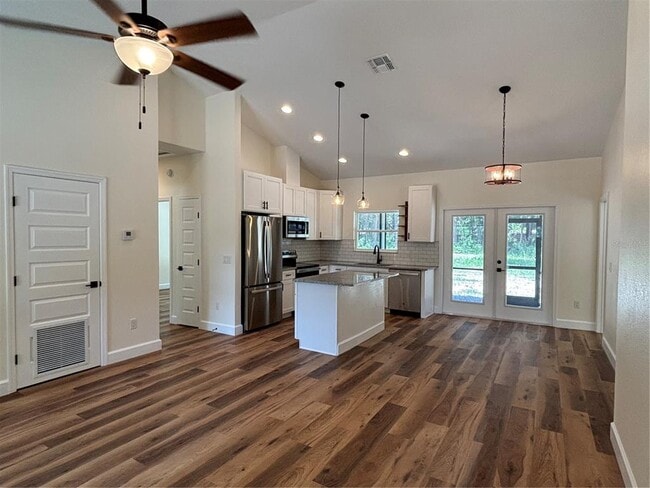 Photo - 346 NW 3rd St