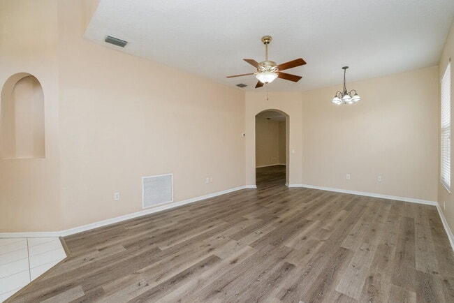 Photo - 25402 7 Rivers Cir