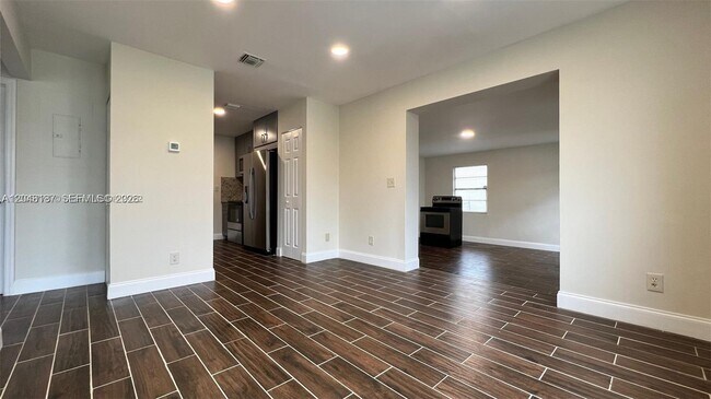 Photo - 2130 Funston St