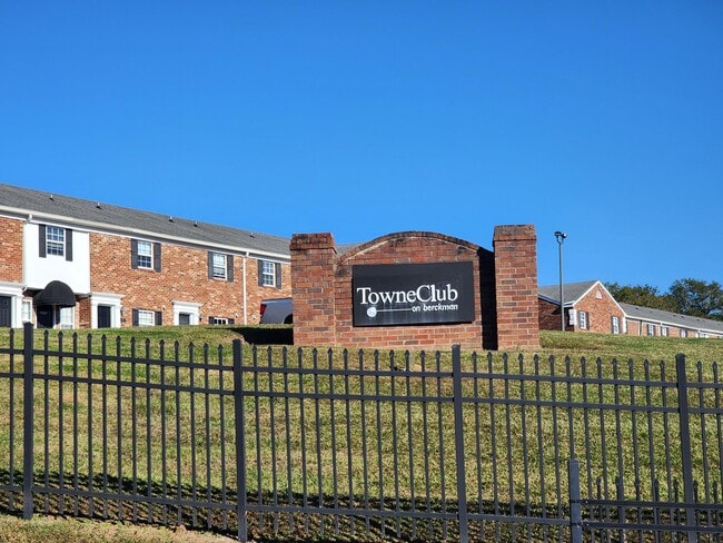 Building Photo - TowneClub on Berckmans Rental