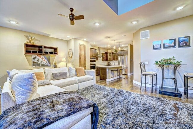 Photo - 386 W Ridges Blvd