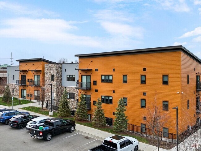 Building Photo - 1402 S Rochester Rd Unit CVL302 Rental