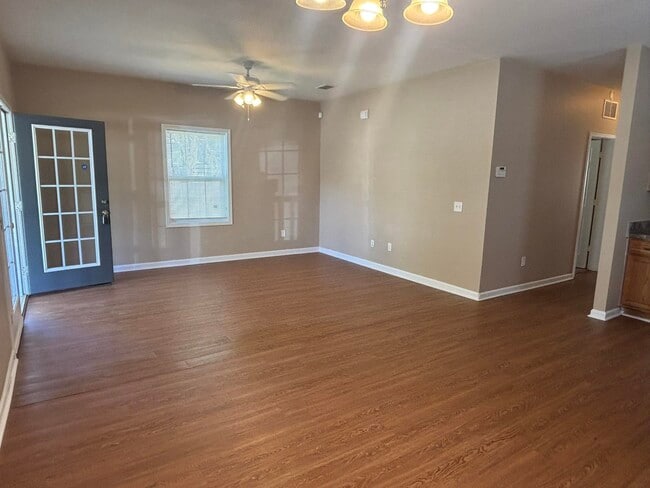 Photo - 2757 Kennedy Dr