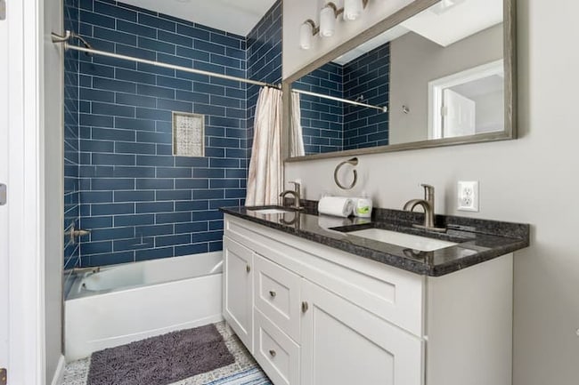 Photo - 1313 Summit St