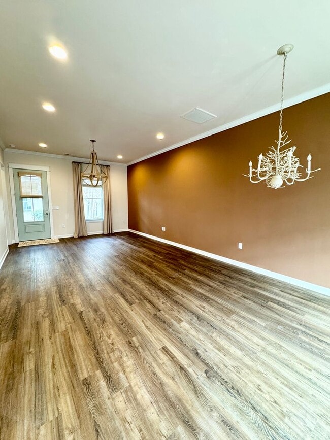 Photo - Upscale Townhome in Market Common! MOVE-IN READY!