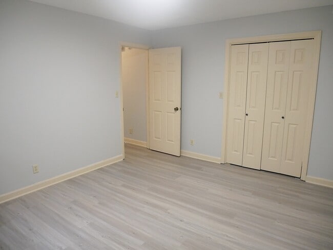 2nd Bedroom or office - 127 Arcadia Ln Unit D
