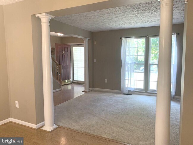Photo - 7931 Carriage Dr