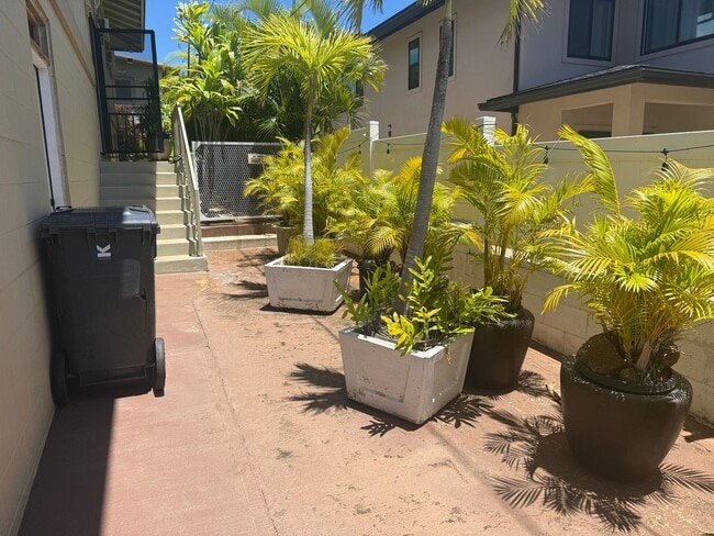 Photo - Ocean View 3 Bedroom Duplex Available Now in Kaimuki