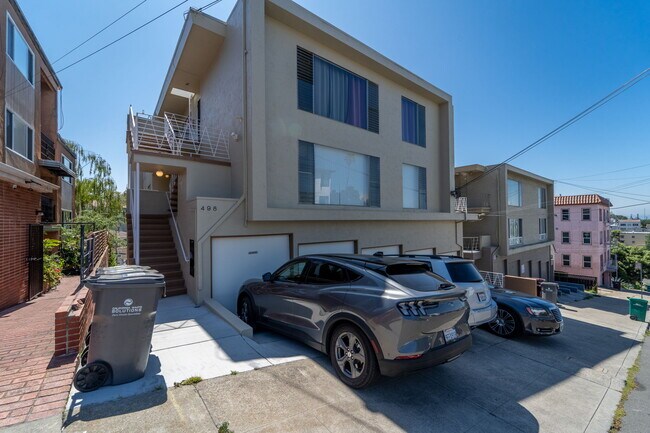 Photo - 498 Capital St Apartments Unit 5