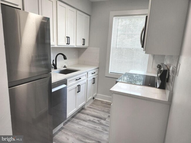 Building Photo - 3809 V St SE Unit 202 Rental