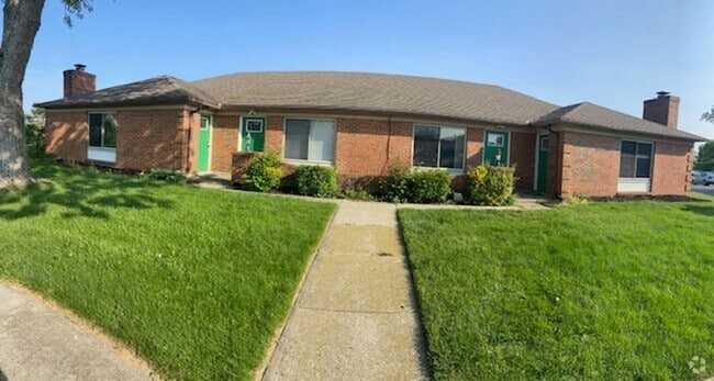 Building Photo - 927-933 Weston Court Vandalia, OH 45377 Unit 927 Weston Court Rental