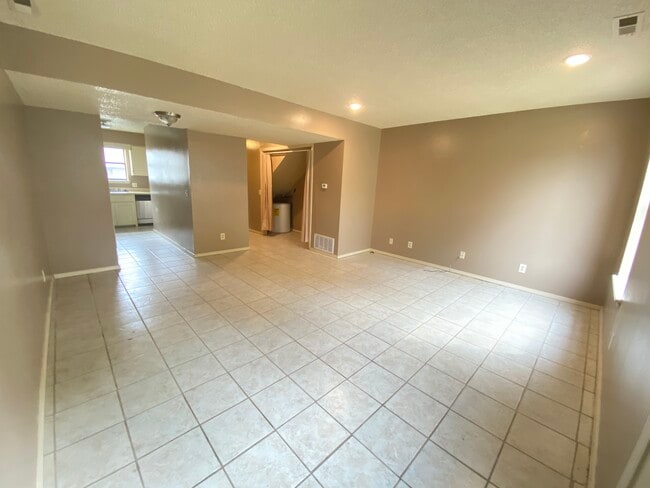 1408 Christy Dr Unidad C