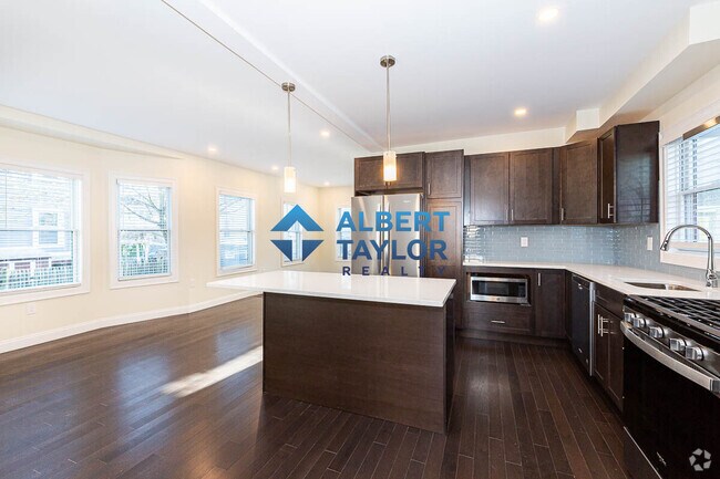 Building Photo - 5 Malvern Ter Rental