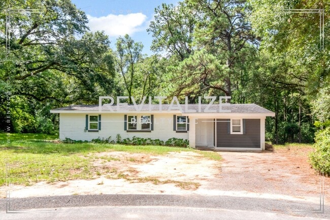 Building Photo - Updated Mobile Home with Modern Comfort & a Spacious Backyard