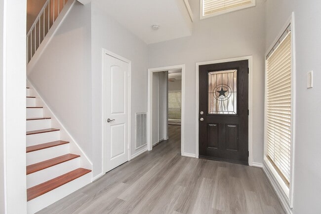 Photo - 201 Vanderpool Ln Unidad 113