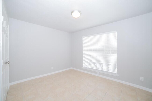Photo - 2010 N Travis St Apartment Unit 116