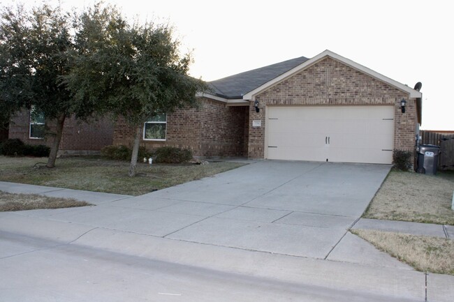 Welcome home!!! FOUR bedroom, two bathroom... - Welcome home!!! FOUR bedroom, two bathroom...