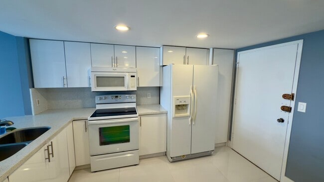 Photo - 1351 NE Miami Gardens Dr