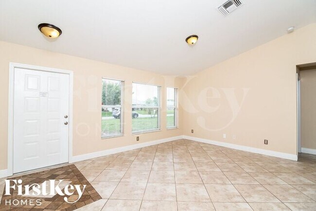 Photo - 242 SW 34th Terrace